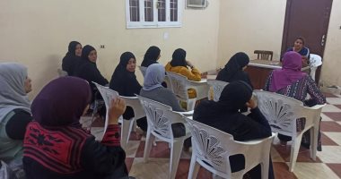 أندية السكان بالأقصر تنفذ قوافل الصحة الإنجابية وندوات بمركز شباب المريس.. صور