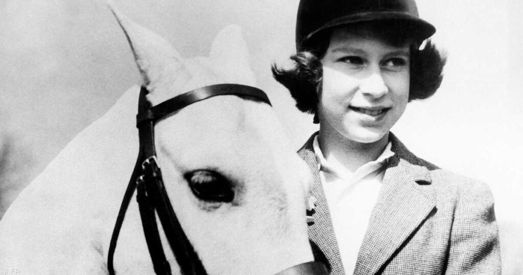 إليزابيث الثانية.. كيف كانت حياتها قبل اعتلاء العرش؟