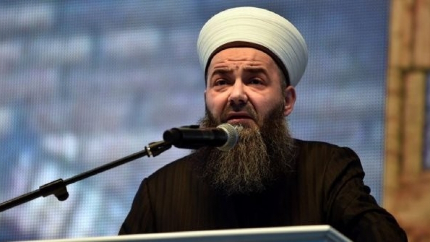 إمام تركي يطلب من المواطنين تخزين مواد غذائية تكفيهم لمدة عام كامل داخل المنزل !!