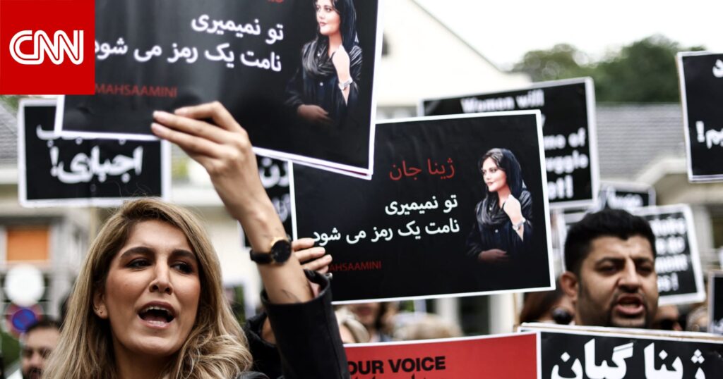 إيران تستدعي سفيري بريطانيا والنرويج بسبب "استضافة إعلام المعارضة" وتصريحات "غير بناءة"