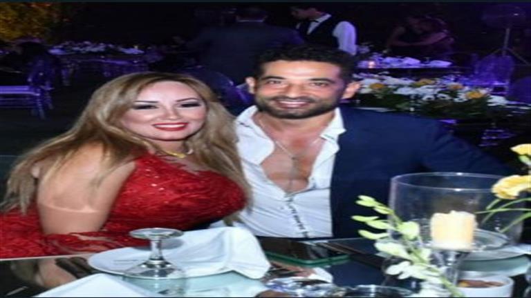 "ابنته أصبحت عروسة" عمرو سعد وزوجته يخطفان الأنظار في حفل ز