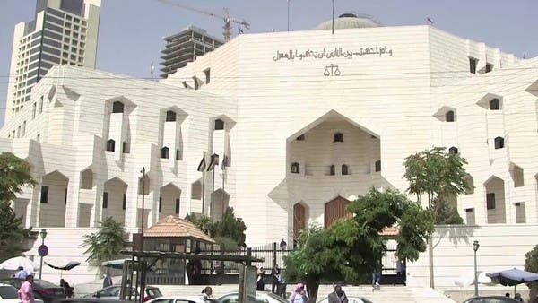 الأردن.. نائب عام محكمة الجنايات الكبرى يقتل زوجته وابنه