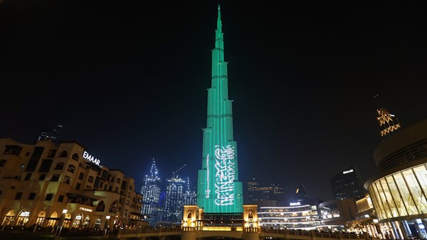الإمارات تشارك السعودية الاحتفال بيومها الوطني الـ92