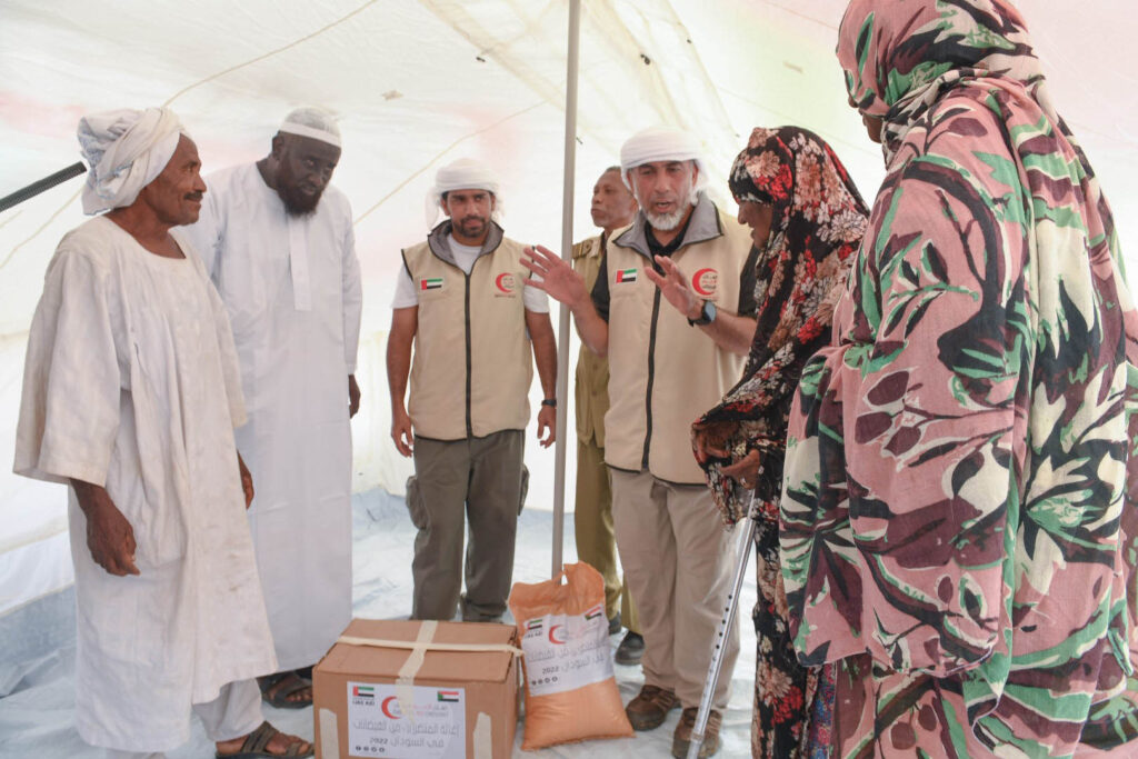 الإمارات تنشئ 3 معسكرات جديدة لإيواء المتضررين من كارثة السيول والفيضانات في السودان