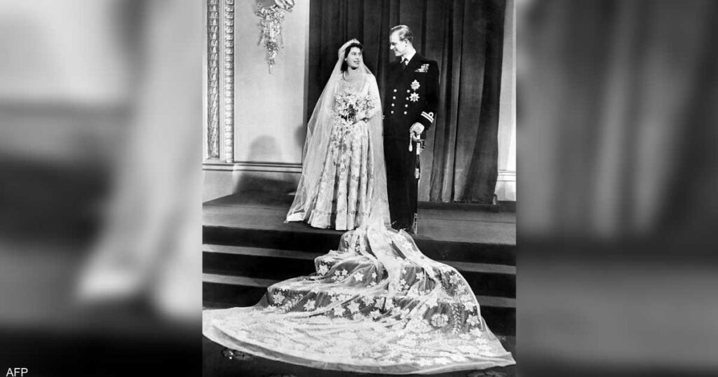 "البروكار" قماش دمشقي ارتدته إليزابيث الثانية يوم زفافها