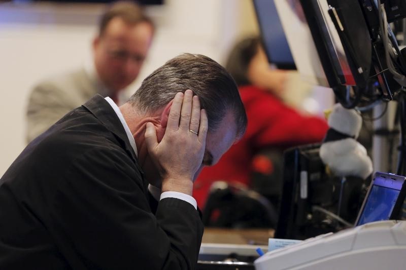 عاجل: الذهب يسقط دون الـ 1670 دولار.. أدنى سعر في 30 شهر