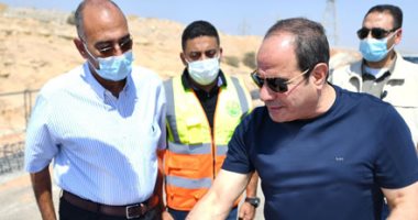 الرئيس السيسى: لا يمكن المساس بالمناطق التى بها مقابر تاريخية أو معالم أثرية