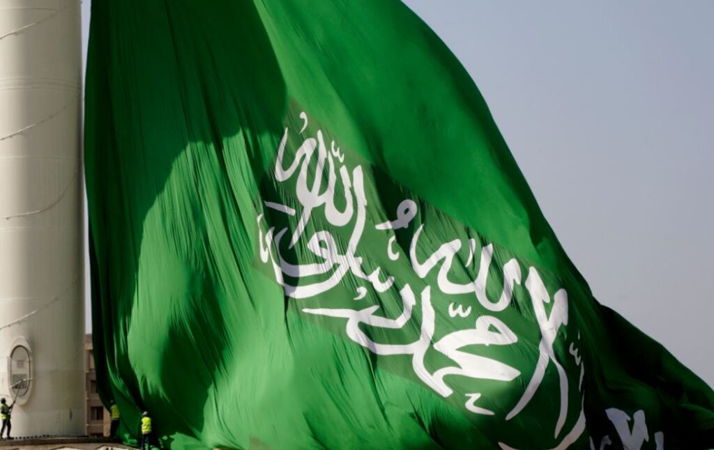 السعودية تطلق برنامج رواد الفضاء وتعلن عن موعد "الرحلة الأولى"