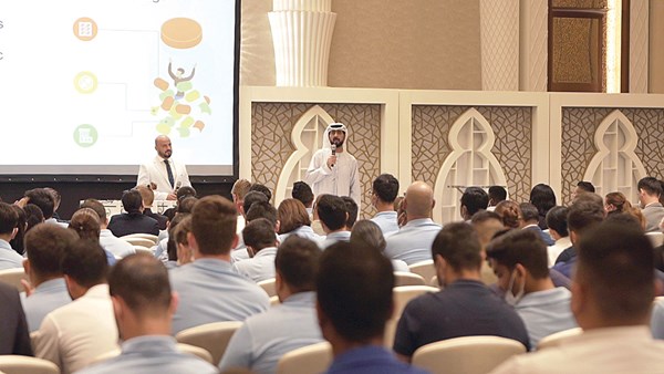 «المعرفة السياحية» توعي موظفي أتلانتس نخلة جميرا
