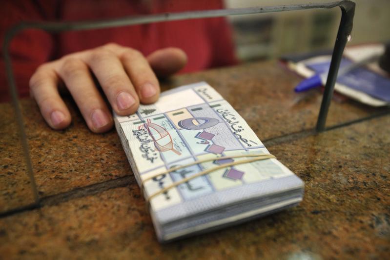 توحيد سعر الصرف سيطبق في البداية على الرسوم الجمركية وضريبة القيمة المضافة