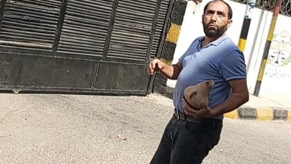 جرّة ثمينة.. عاطل عن العمل يسلم كنزاً للسلطات في الأردن