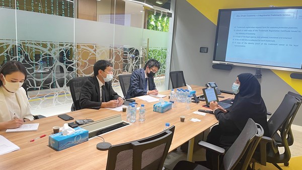 «جمارك أبوظبي و«جيترو» اليابانية تعززان التعاون في مجال الملكية الفكرية