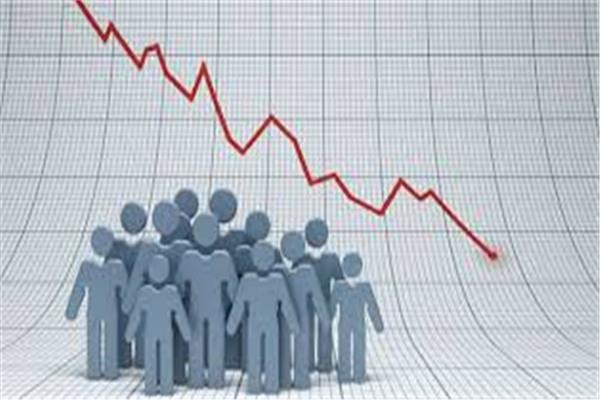 خبير صحة إنجابية يكشف تراجع معدلات المواليد في مصر