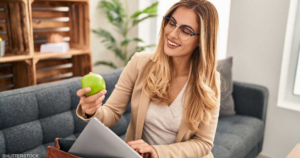 دراسة: مزيد من الفاكهة.. صحة نفسية أفضل