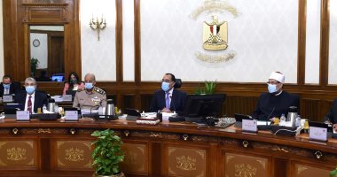 رئيس الوزراء: تنسيق مع محافظ البنك المركزى بشأن عدد من المحاور الاقتصادية