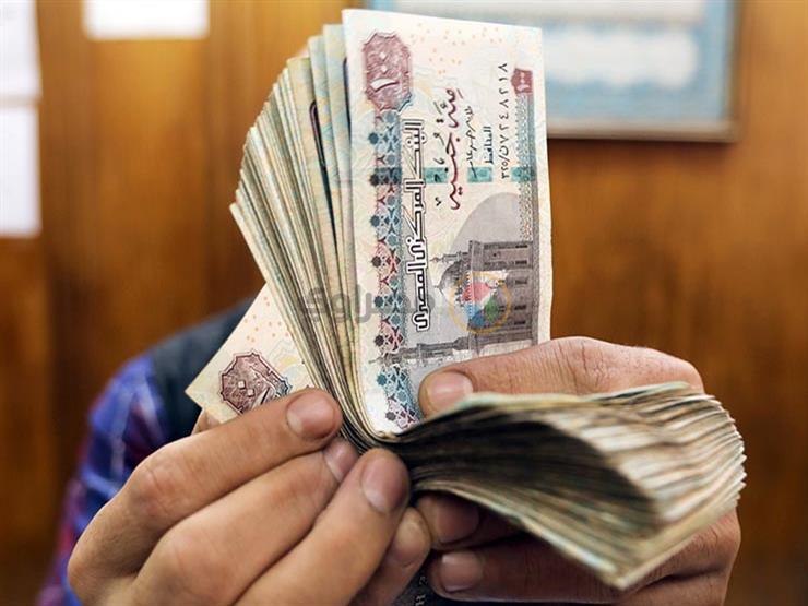 سعر الفائدة على شهادات الادخار الثلاثية في 30 بنكا قبل اجتماع المركزي