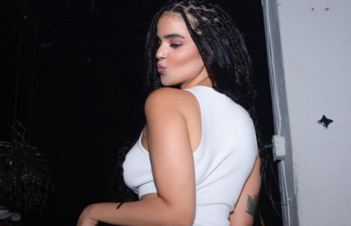 شاهد .. رهف القنون غطت “حلماتها” بالكريما ومتابع: تتاكل اكل