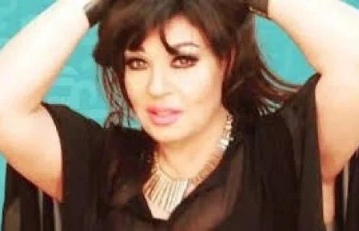 شاهد .. فيفي عبده تظهر بلباس شفاف يكشف كل ما تحته بكل وضوح وكأنها لم ترتدي شيء !