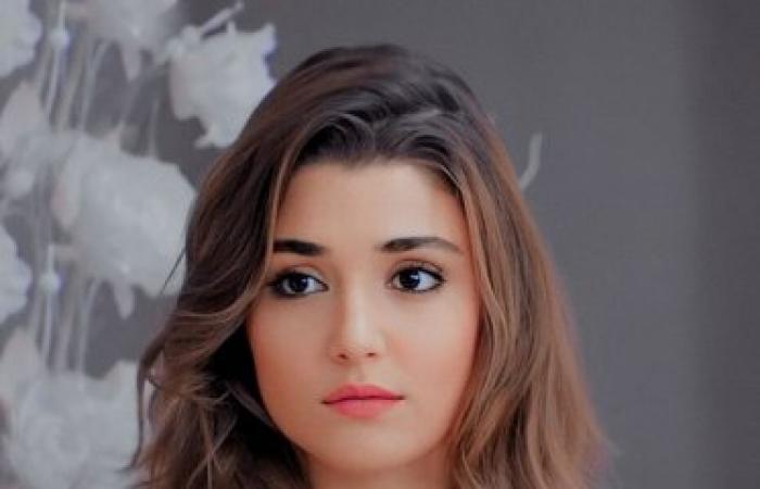 شاهد .. نجمة مسلسل 'انت اطرق بابي' الجميلة هاندا ارتشيل تعترف بدون خجل أنه تم معاشرتها 3 مرات في الفيلم .. لم أستطع مقاومته فتحول التمثيل إلى حقيقة