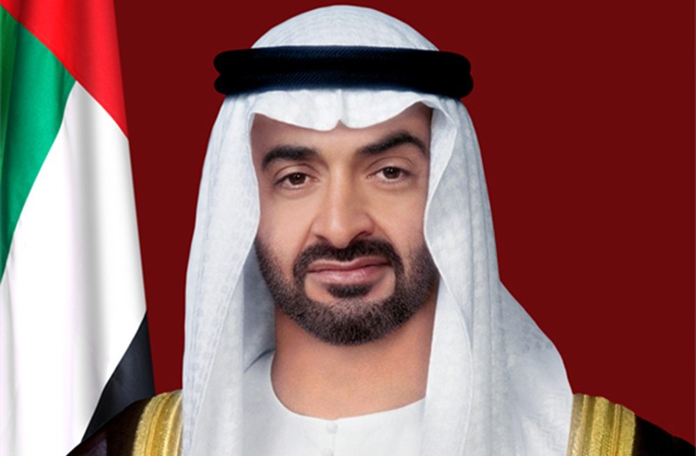 شوارع مسقط وميادينها تتزين احتفاء بزيارة رئيس الدولة لسلطنة عمان غدا