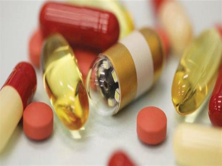 علامة تظهر في الليل تدل على نقص فيتامين B12