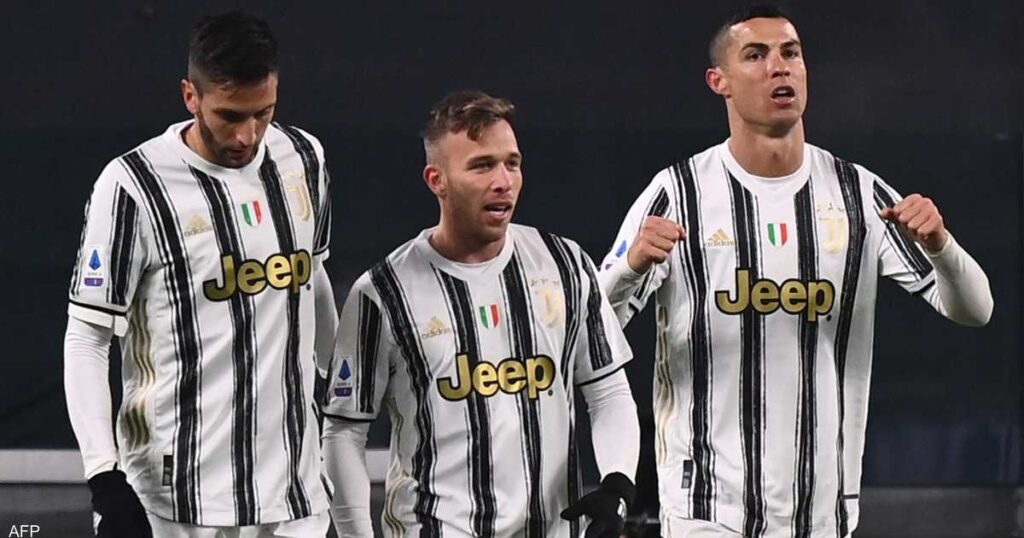 في اللحظات الأخيرة.. ليفربول يوقع مع نجم برشلونة واليوفي