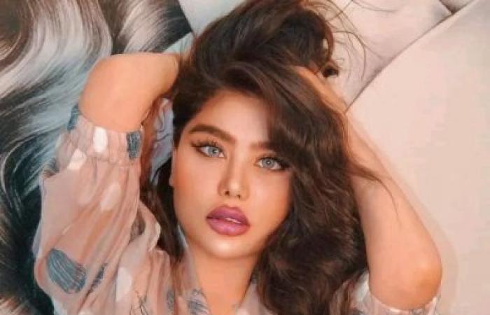 كما ولدتها امها .. انجي خوري عارية تمام في مشهد رخيص تتحدي به سما المصري.. اتفرج