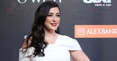 كندة علوش: مقطع الفيديو مع عمرو يوسف التقط دون أن أدرى وكنت تلقائية فيه للغاية