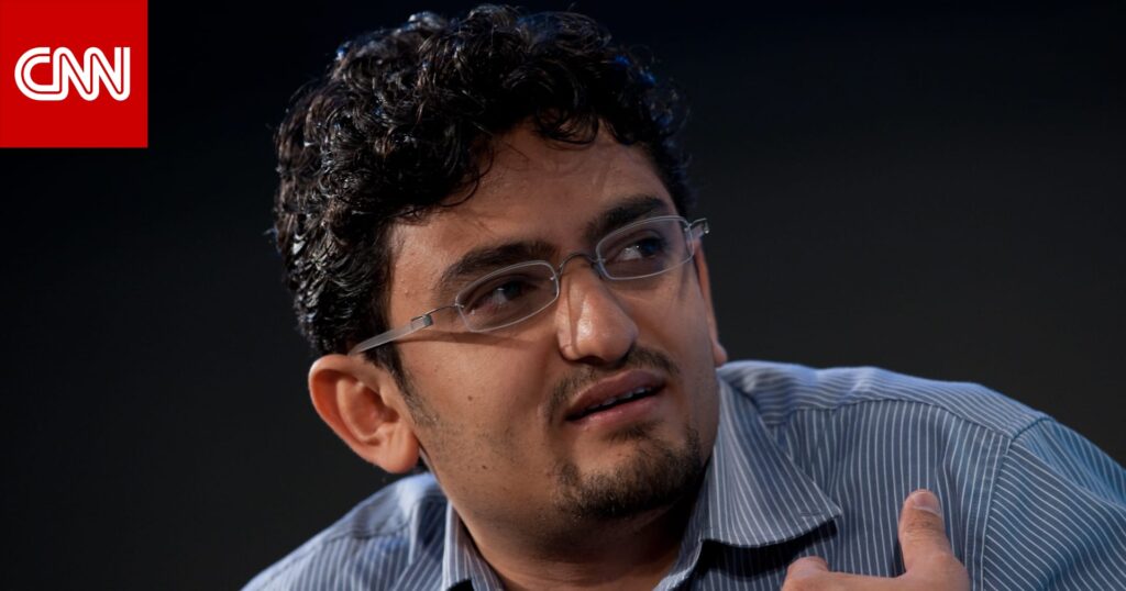 لزيارة عائلته.. عودة وائل غنيم إلى مصر بعد سنوات من مغادرته البلاد