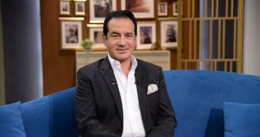 محمد ثروت يعود لمصر بعد عملية دقيقة فى القلب.. ويطرح "هنسيب لمين الغنا" اليوم