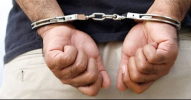 مشاجرة في سيارة تقود لضبط متهم هارب من المؤبد وبحوزته نصف كيلو أفيون بأسيوط