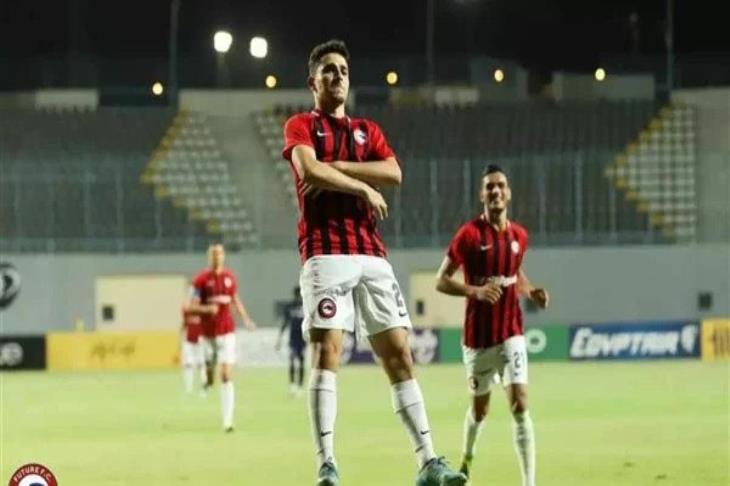 مصدر بالأهلي يوضح موقف بوبو وصعوبات التعاقد معه
