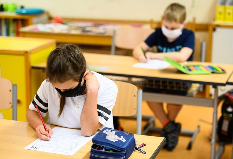 مع اقتراب العودة للمدارس.. نصائح مهمة لدعم الصحة النفسية للطلاب