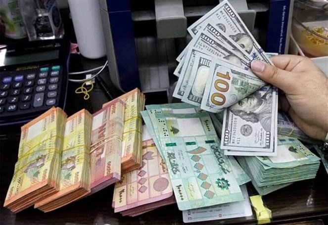 مفاجأة تعديل سعر الصرف إلى 15 ألف ليرة: ألاعيب رياض سلامة لتغطية خسائر «الموجودات الاجنبية»