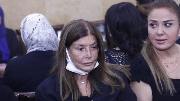 ميرفت أمين تعلق على صورتها التي شغلت مواقع التواصل