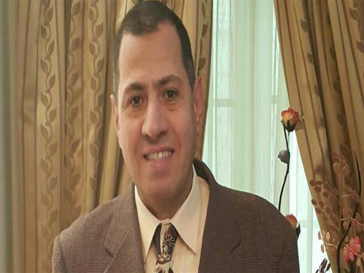 نقيب صيادلة القاهرة: "السلاسل" إلى زوال.. وعملها غير قانوني لهذه الأسباب (حوار)