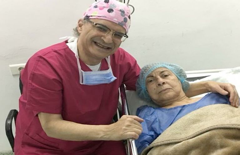 هذه العجوز كانت أجمل نجمات الزمن الجميل بلا منازع.. تزوجت العندليب ولفظت أنفاسها الأخيرة في دار المسنين والمفاجأة في وصيتها!!