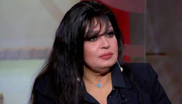 يا روقانك.. فيفي عبده تطل على جمهورها من الساحل الشمالي بالهوت شورت
