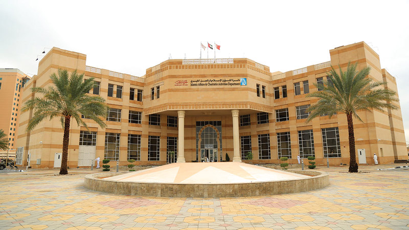 &laquo;إسلامية دبي&raquo; تسعى لتخريج حفظة للقرآن من المواطنين والمقيمين. أرشيفية