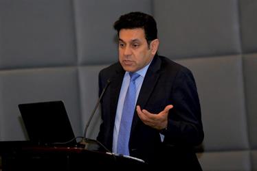 أخبار 24 | البروفيسور الدوسري لـأخبار 24: شركات التأمين لا تغطي الجراحات الدقيقة.. وتكلفة عمليات القلب مبالغ فيها