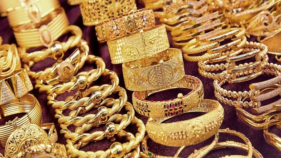 أسعار الذهب اليوم الإثنين (تراجع في نهاية التعاملات)