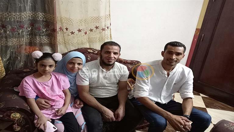 أهلي ربوني على الحلال.. أمانة شاب تعيد 150 ألف جنيه لصاحبها