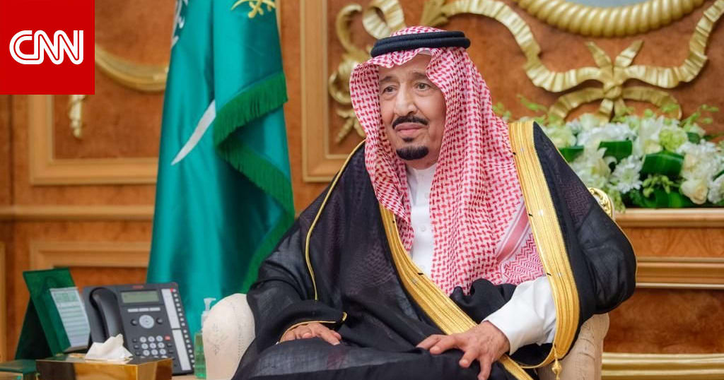 استجابة لطلب شهباز شريف.. الملك سلمان يعفو عن 6 باكستانيين اعتدوا على سيدة في المسجد النبوي