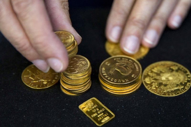 الذهب يرتفع أكثر من 2% مع تراجع الدولار والفضة تقفز 8% بواسطة رويترز