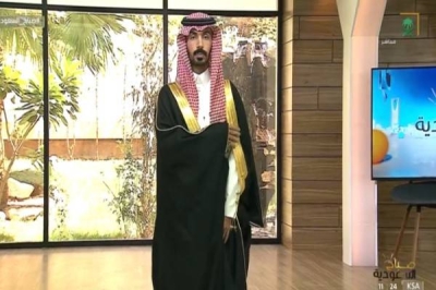 بالفيديو.. مختص يكشف عن طريقة ارتداء البشت لجميع المناسبات • صحيفة المرصد