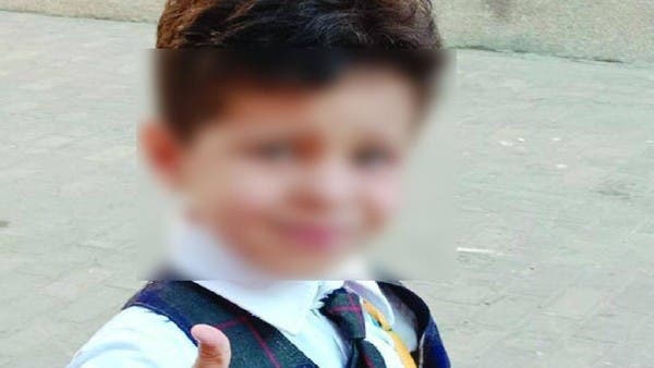 بعد نسيانه داخلها.. وفاة طفل بحافلة مدرسية شرق السعودية