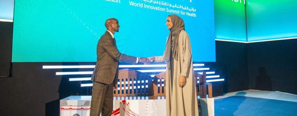 تدشين مبادرة "مقاعد الصداقة" الفريدة لتعزيز الصحة النفسية، مجسدةً
البلدان المتنافسة في بطولة كأس العالم فيفا