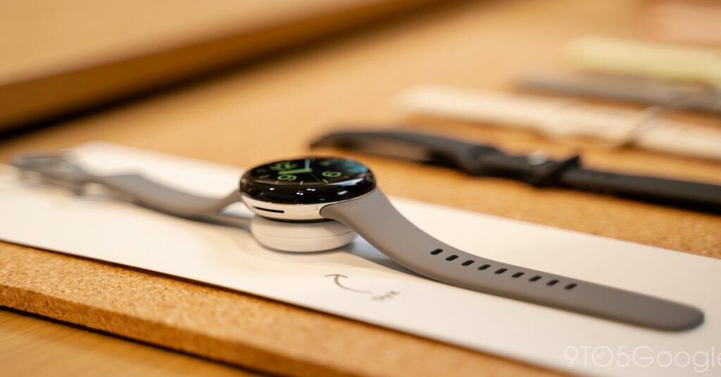 تدعم Pixel Watch تقنيًا نطاقات 20 مم بعد كل شيء