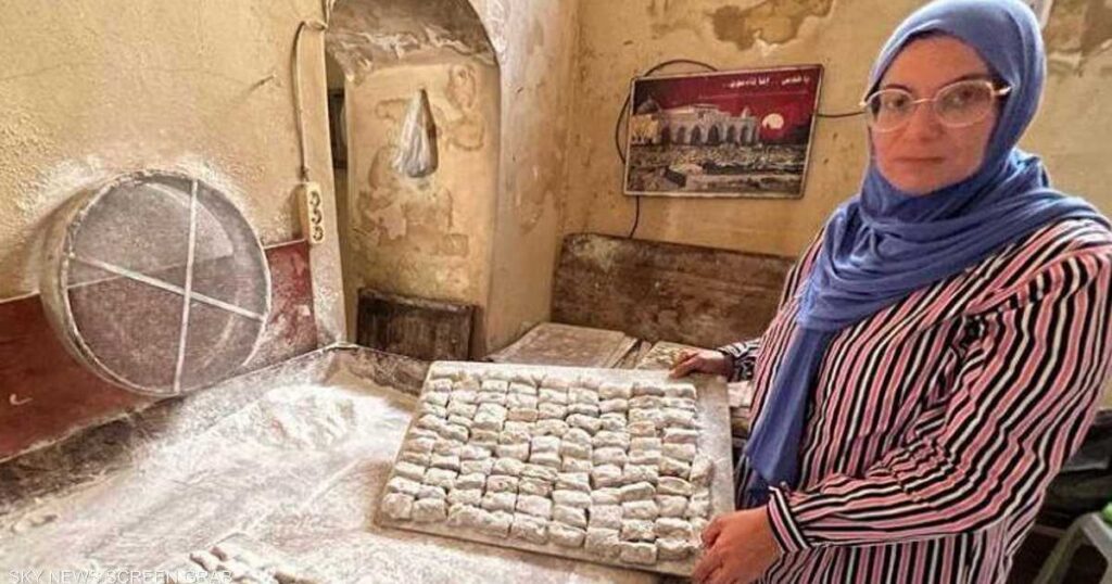 تعب من أجل "الراحة".. لبنانية تحفظ سر "سيدة حلويات صيدا"