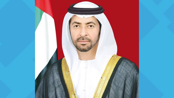 حمدان بن زايد يهنئ فريق العمل في محطات براكة